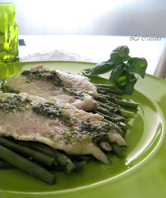 Scaloppina di orata con fagiolini e pesto - La Cassata Celiaca