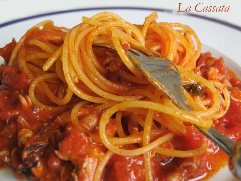 Spaghetti al ragù di calamaretti - La Cassata Celiaca