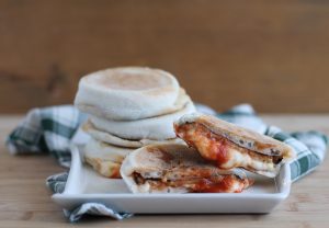 Focaccine alla parmigiana senza glutine - La Cassata Celiaca