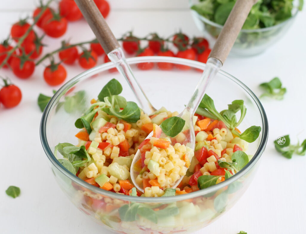 Salade de pâtes avec légumes en dés sans gluten - La Cassata Celiaca