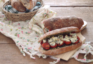 Panino senza glutine con pomodorini confit e gorgonzola - La Cassata Celiaca