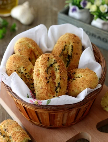 Brioches salées aux céréales et curcuma - La Cassata Celiaca