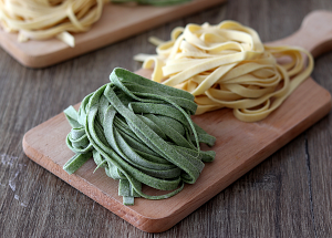 Tagliatelle paglia e fieno senza glutine - La Cassata Celiaca 