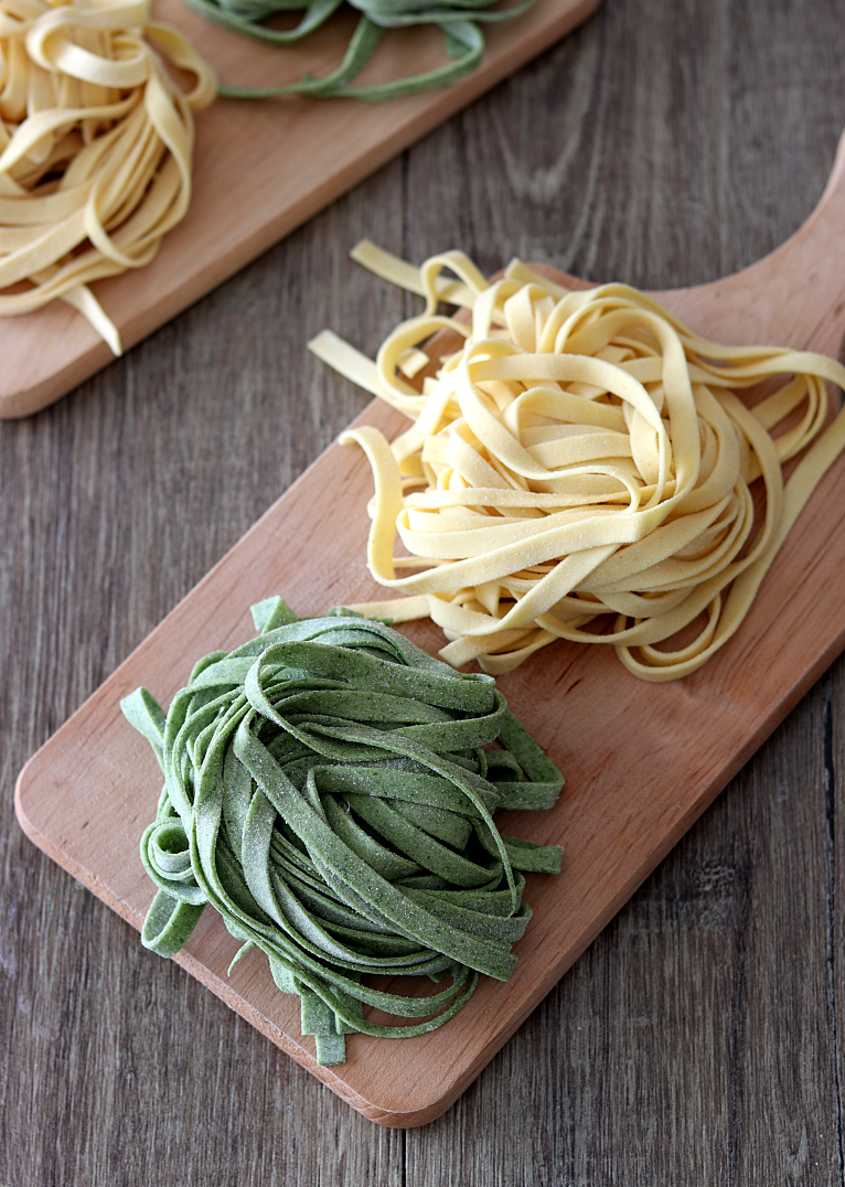 Tagliatelle paglia e fieno senza glutine - La Cassata Celiaca 