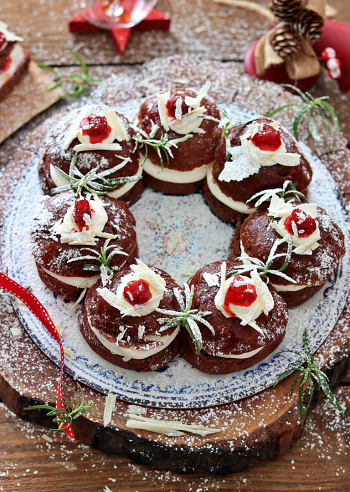 Ghirlanda natalizia al cacao senza glutine - La Cassata Celiaca