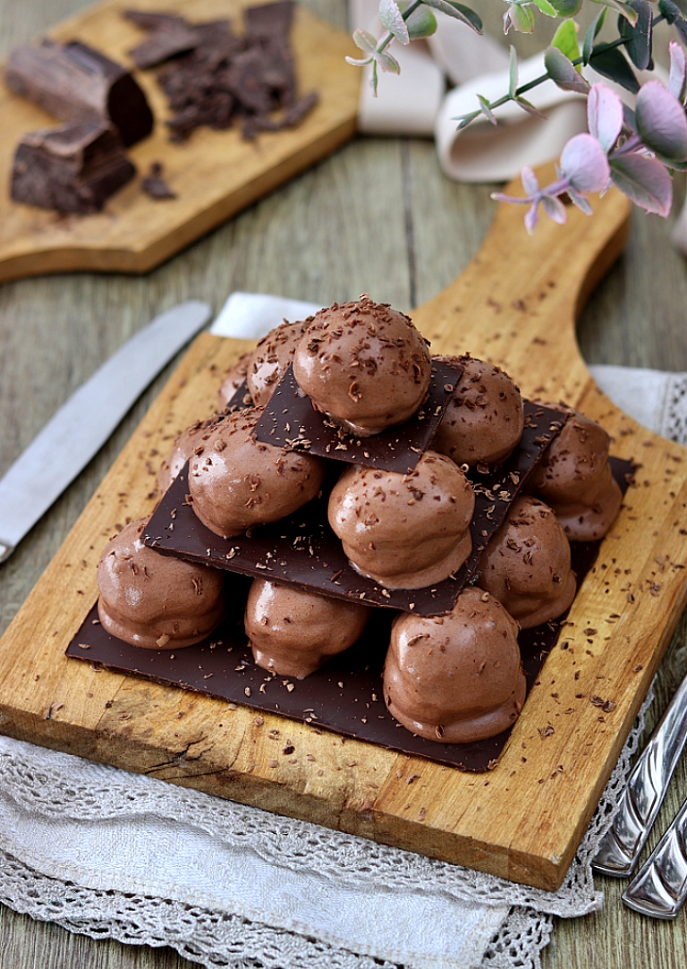 Profiteroles al cioccolato senza glutine -La Cassata Celiaca